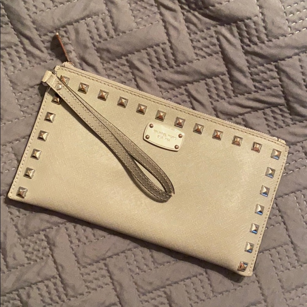 Michael Kors wristlet